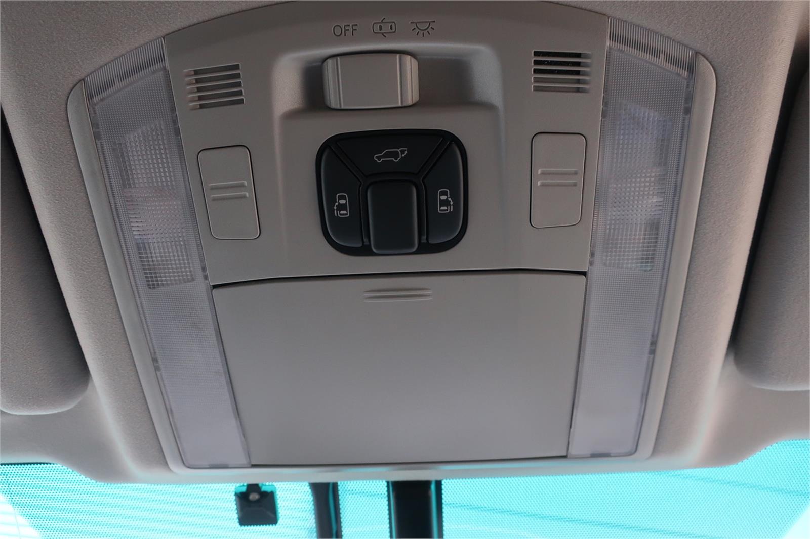 
								Toyota Alphard Gasoline 3.5L 2013 full									