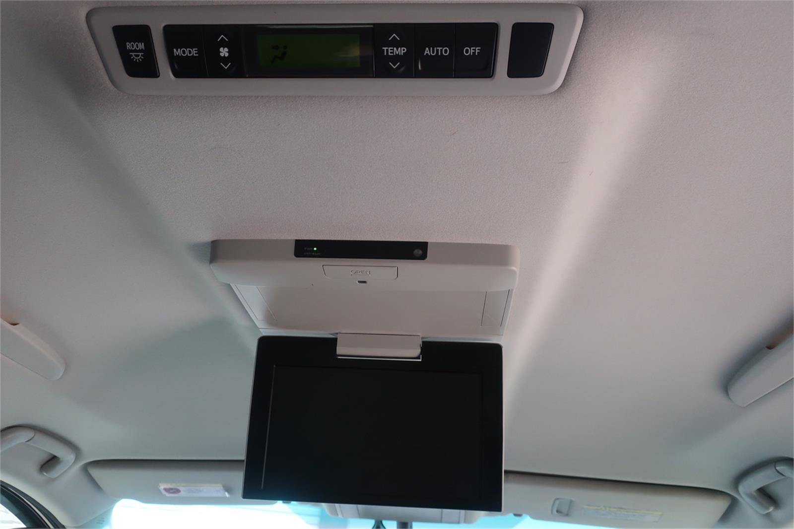 
								Toyota Alphard Gasoline 3.5L 2013 full									