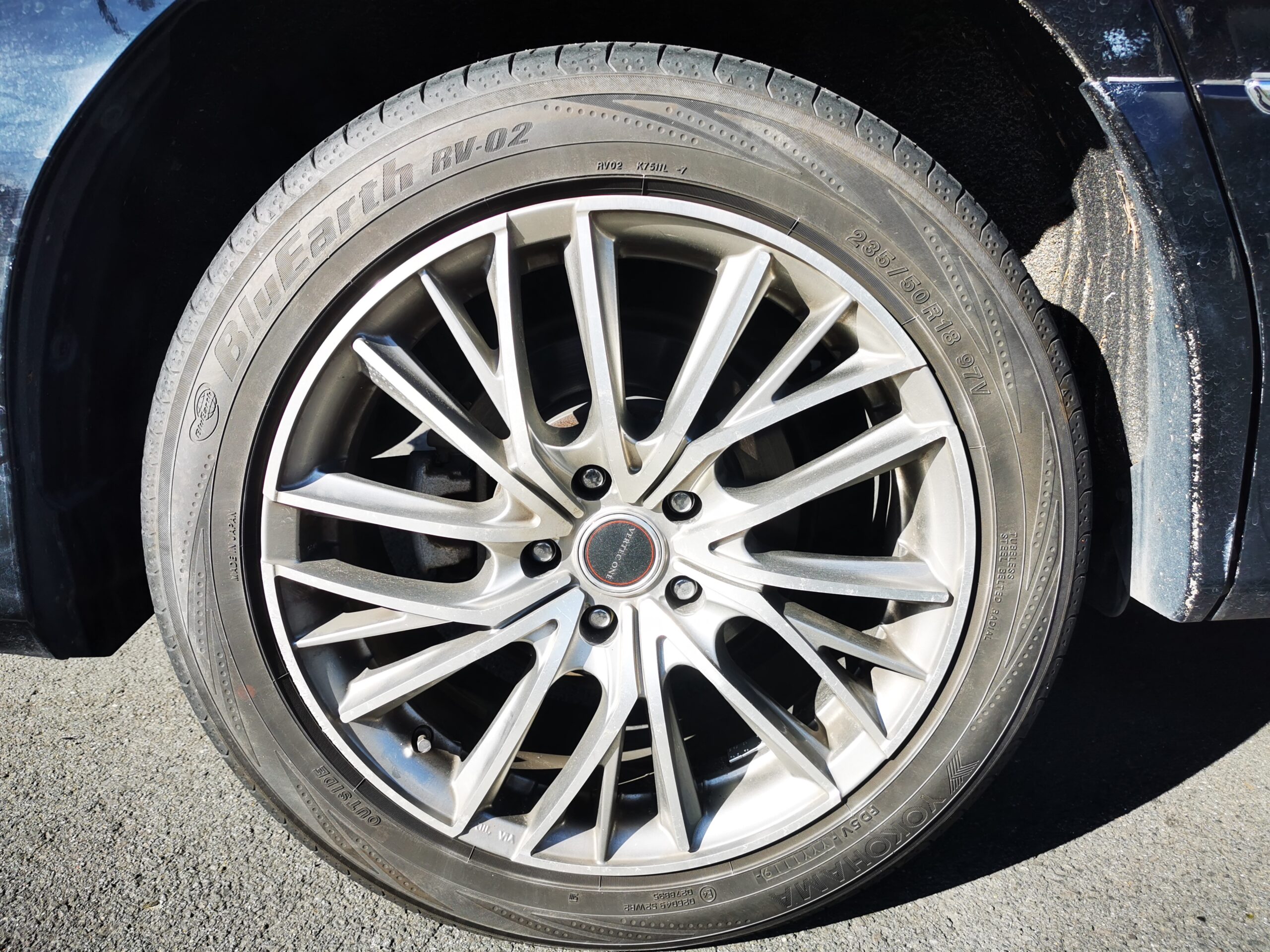 
								Toyota Estima Hybrid ahr20w 2011 full									