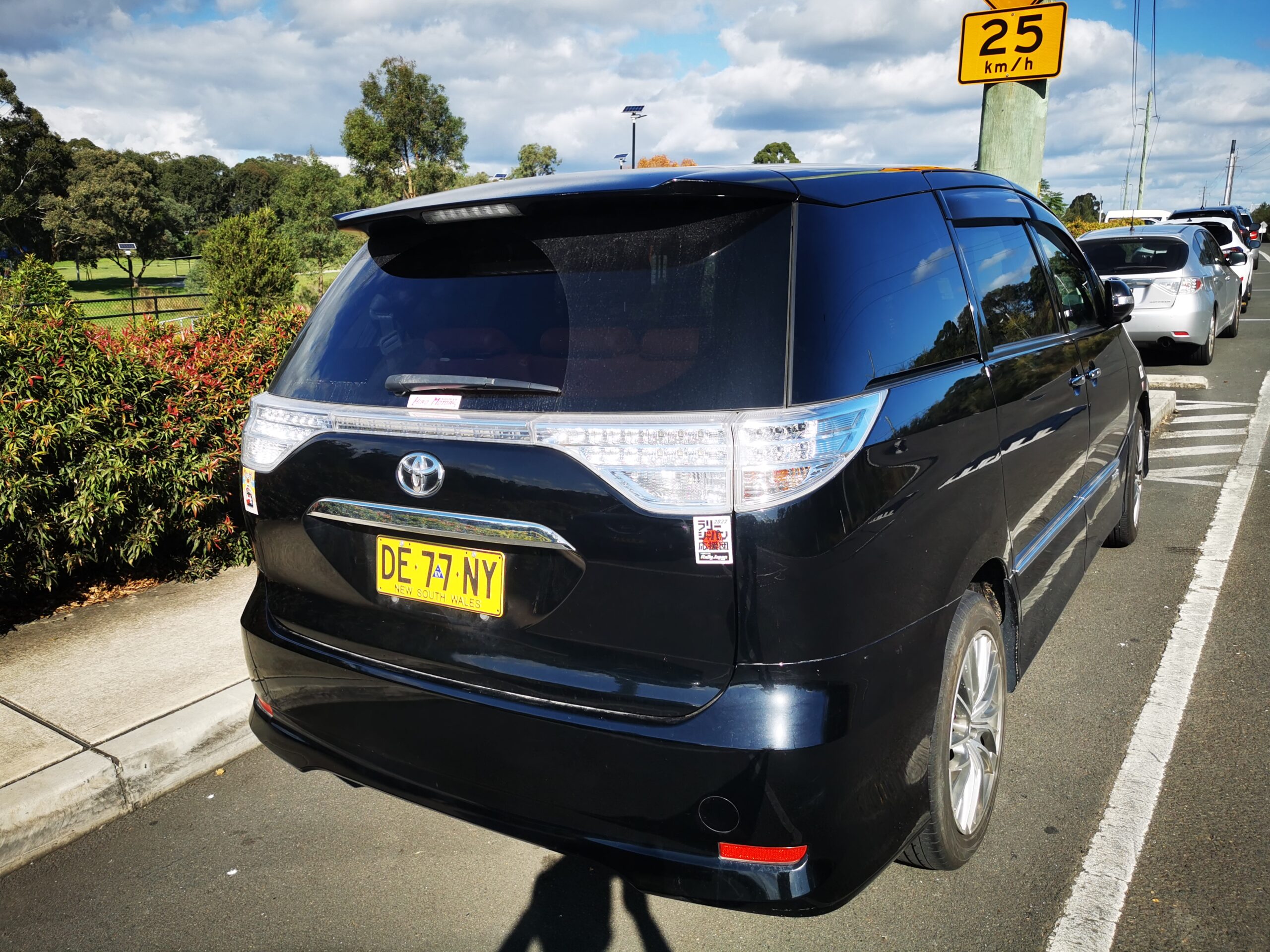 
								Toyota Estima Hybrid ahr20w 2011 full									