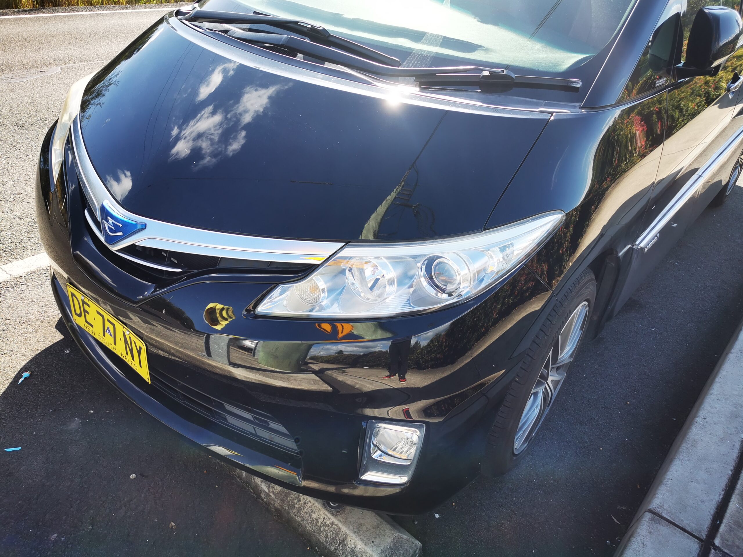 
								Toyota Estima Hybrid ahr20w 2011 full									