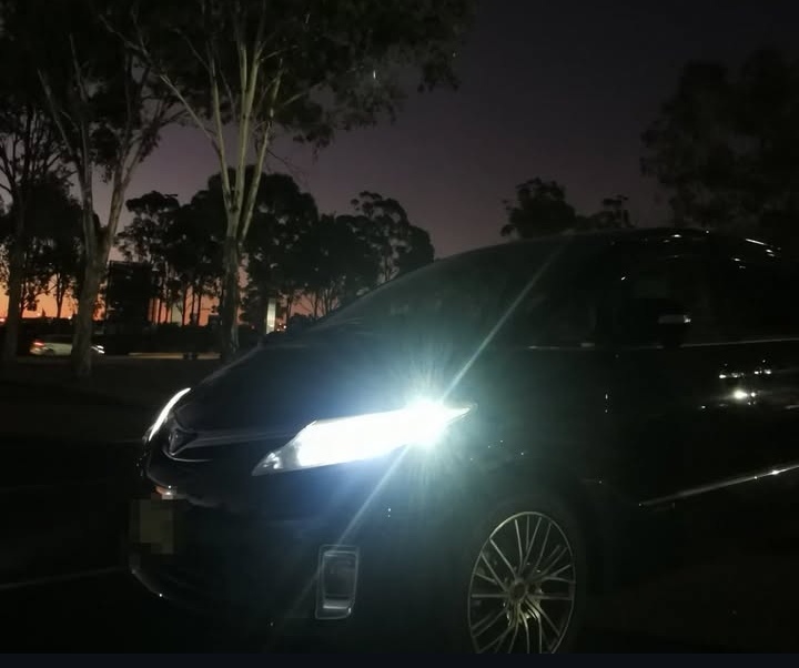 
								Toyota Estima Hybrid ahr20w 2011 full									