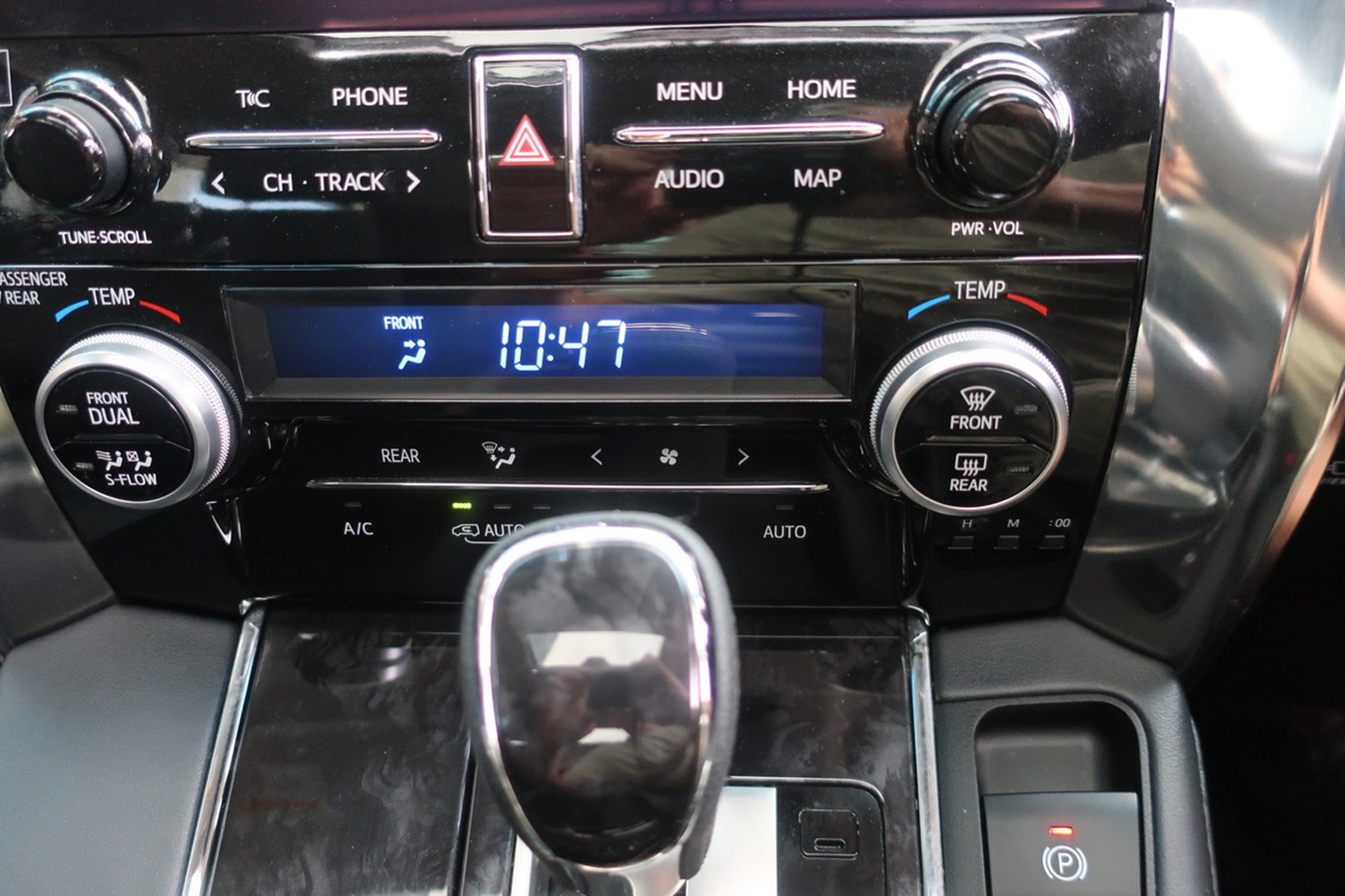 
								Toyota Vellfire Gasoline 2.5L Hybrid 2020 full									