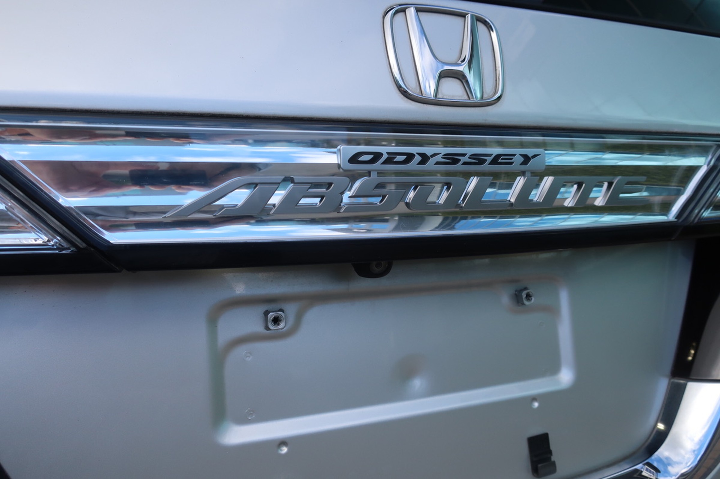 
								Honda Odyssey Hybrid 2016 full									