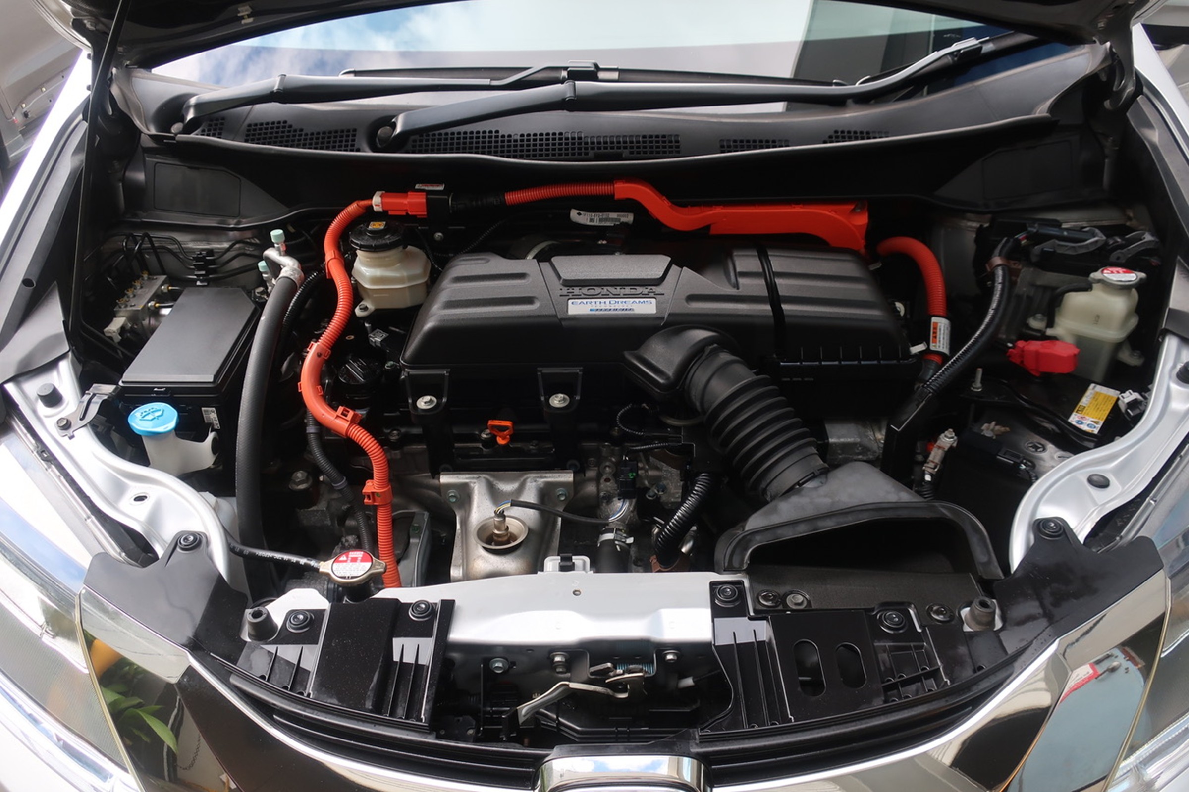 
								Honda Odyssey Hybrid 2016 full									
