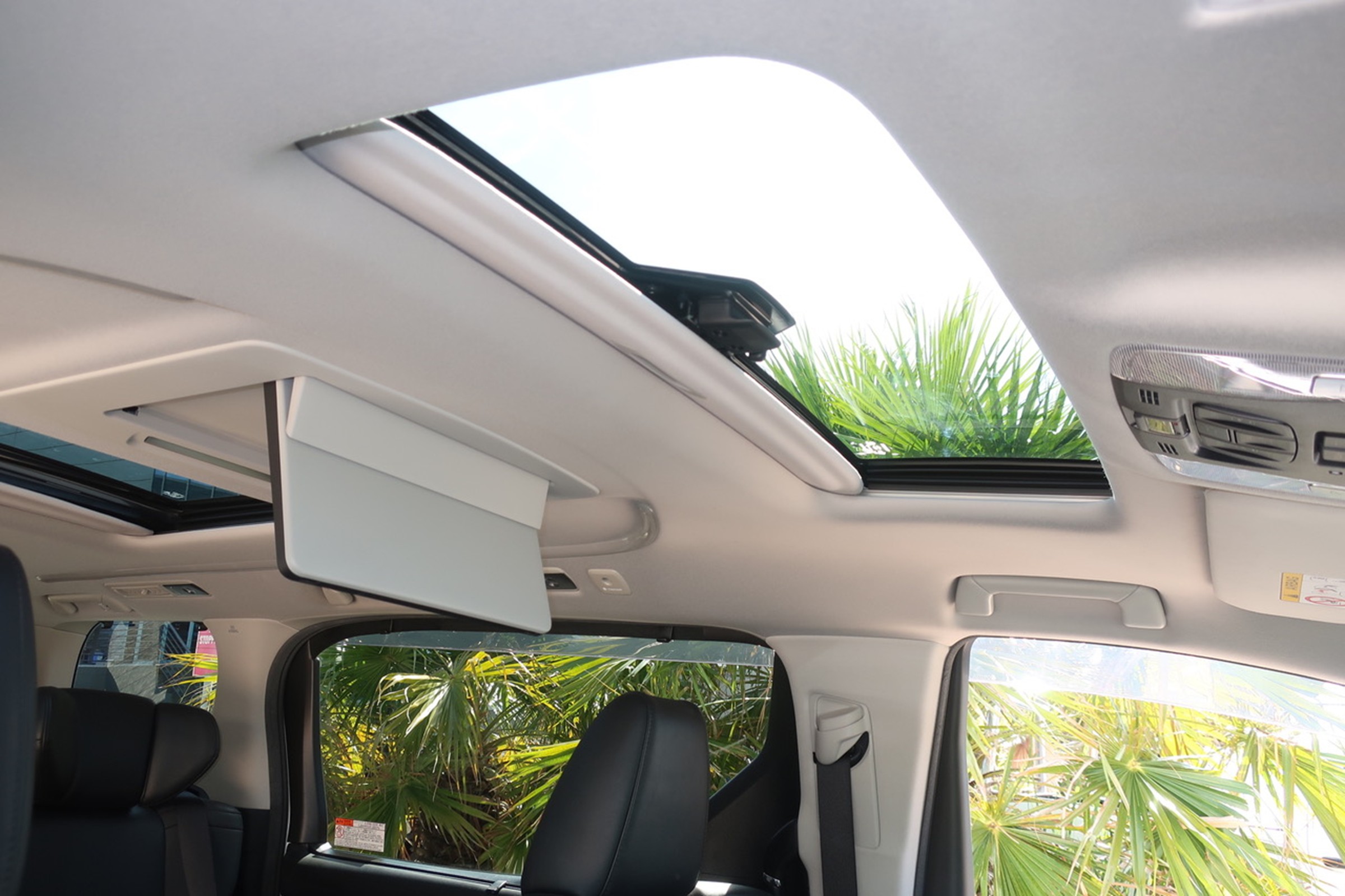 
								Toyota Alphard Gasoline 2.5L Hybrid 2020 full									