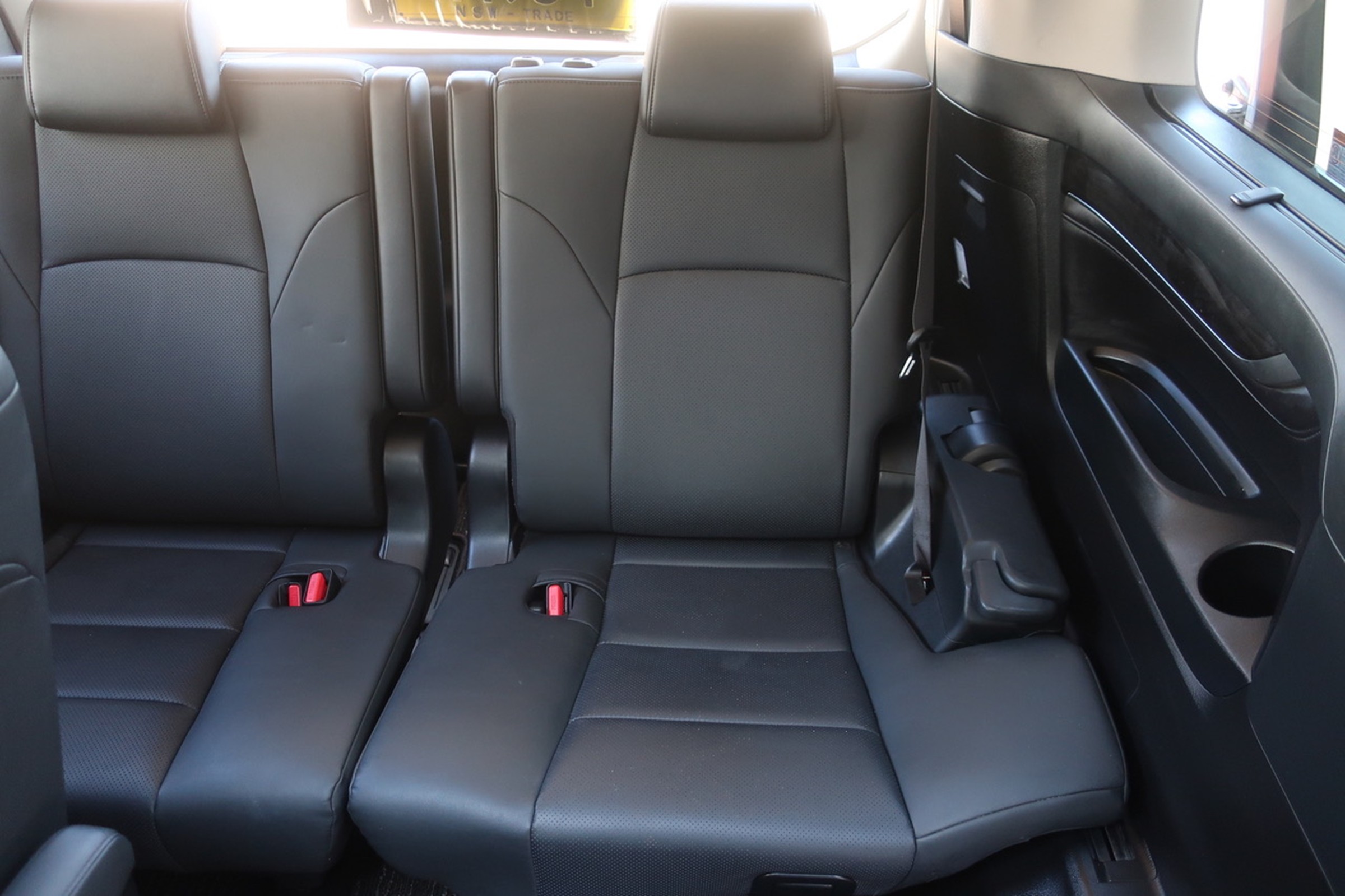 
								Toyota Alphard Gasoline 2.5L Hybrid 2020 full									