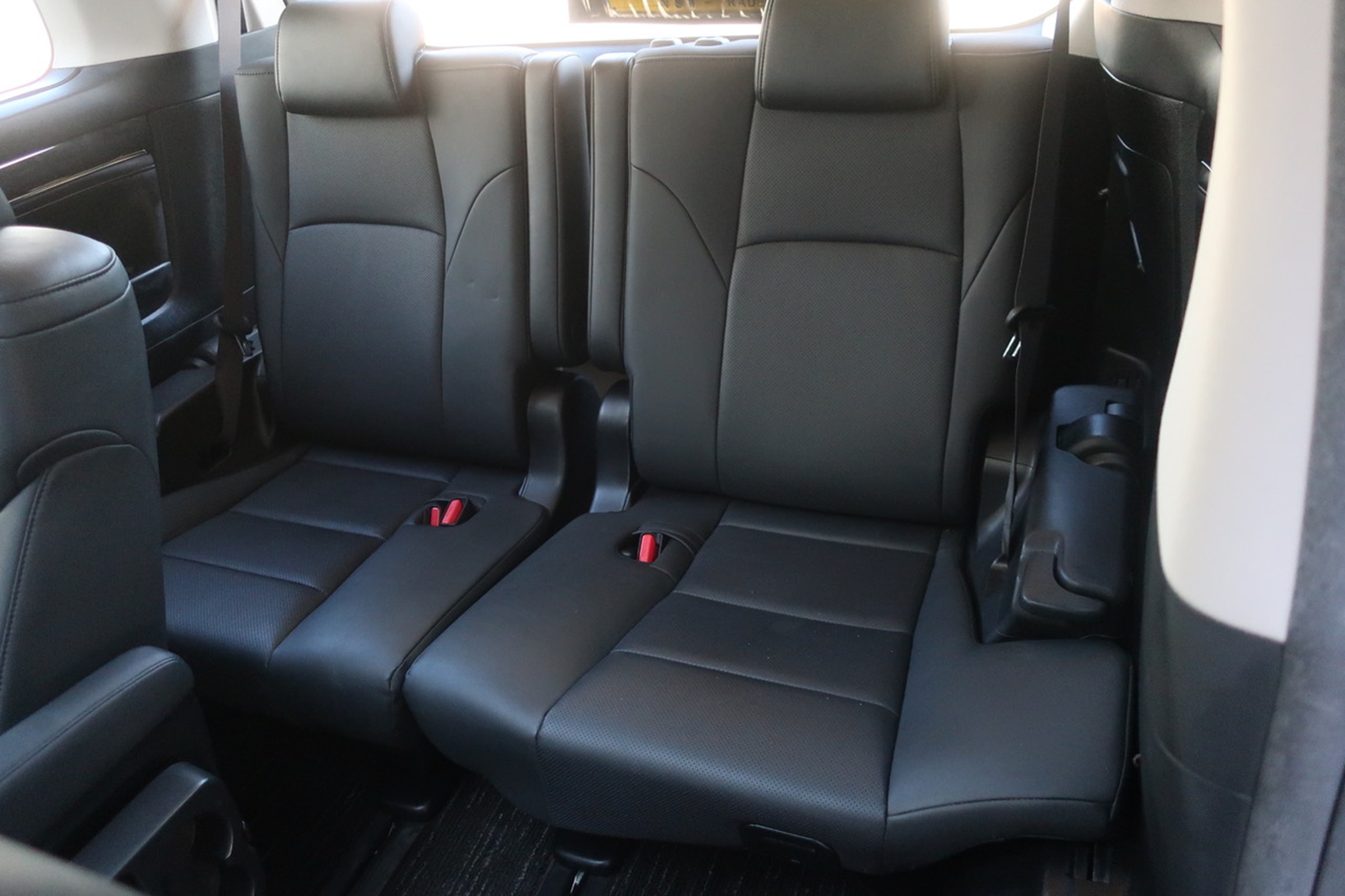
								Toyota Alphard Gasoline 2.5L Hybrid 2020 full									