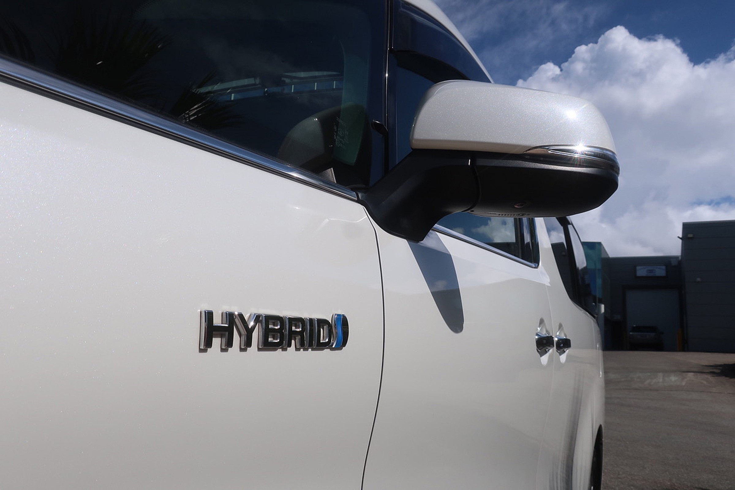 
								Toyota Vellfire Gasoline 2.5L Hybrid 2020 full									