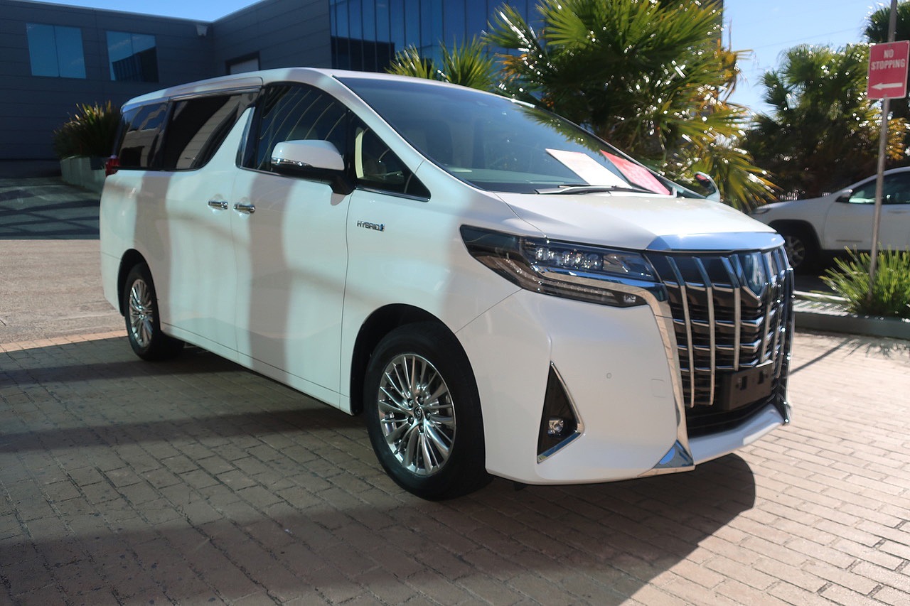
								2020 Toyota Alphard 2.5L Hybrid full									
