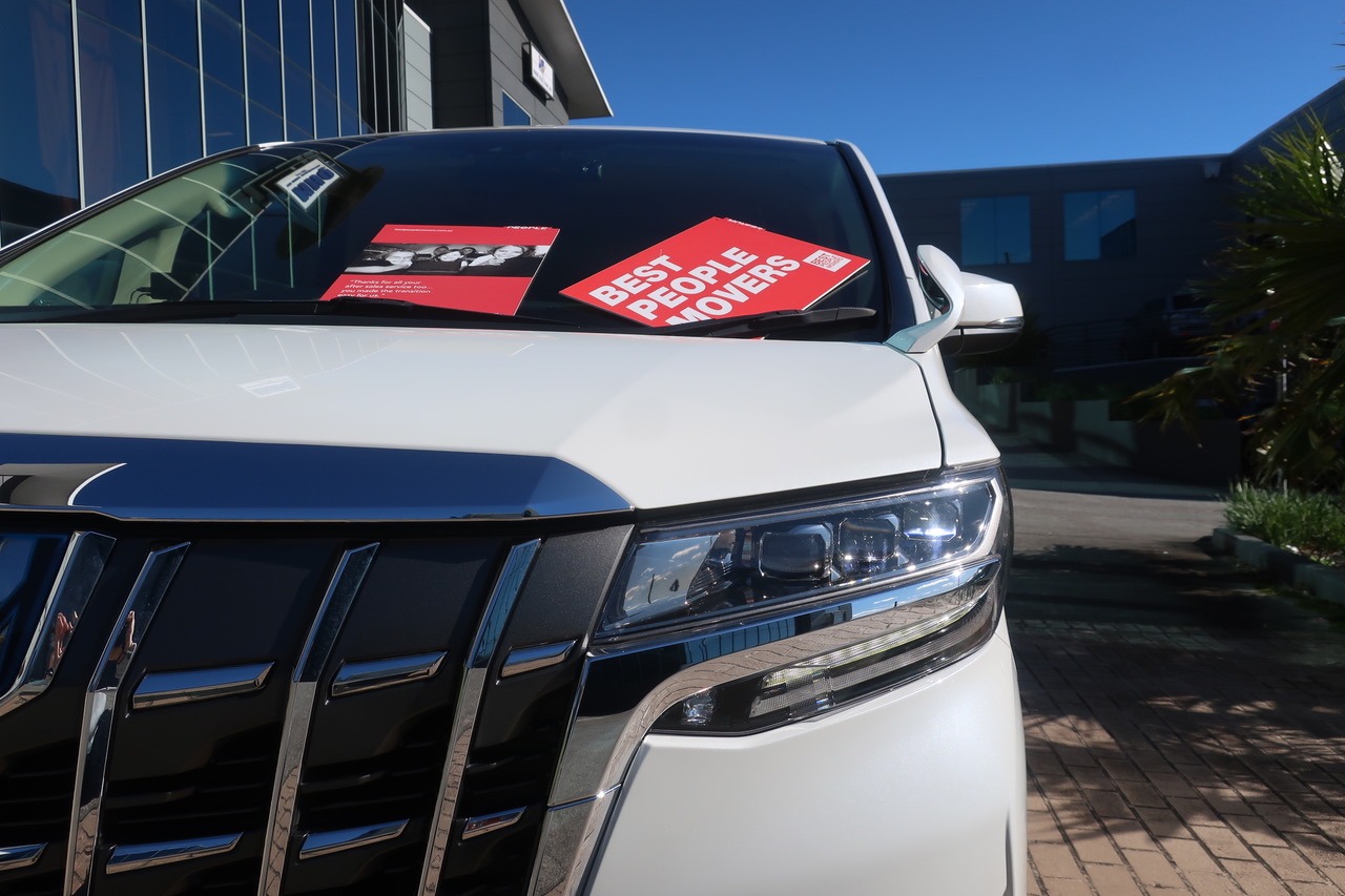 
								2020 Toyota Alphard 2.5L Hybrid full									