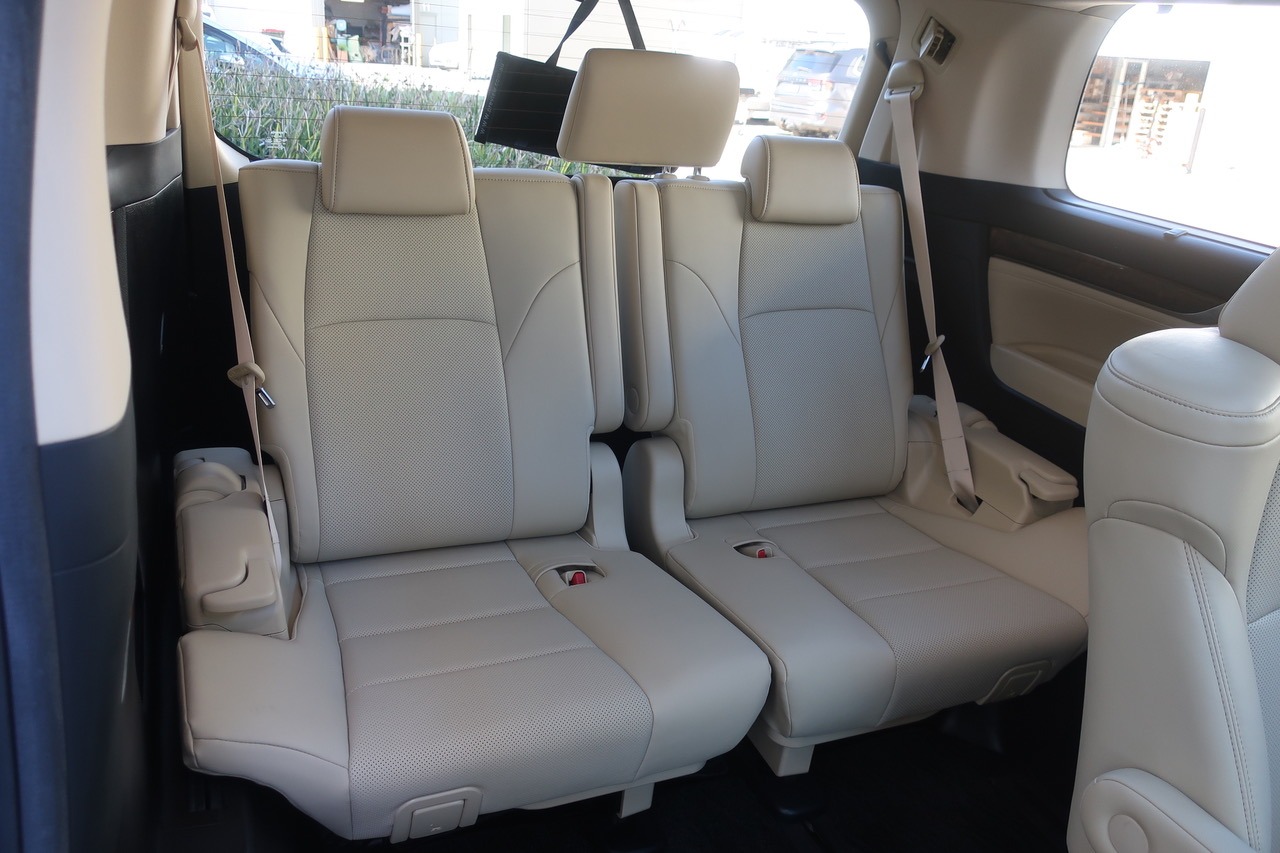 
								2020 Toyota Alphard 2.5L Hybrid full									