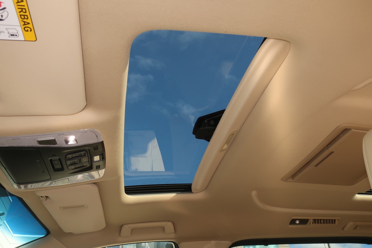 
								2020 Toyota Alphard 2.5L Hybrid full									