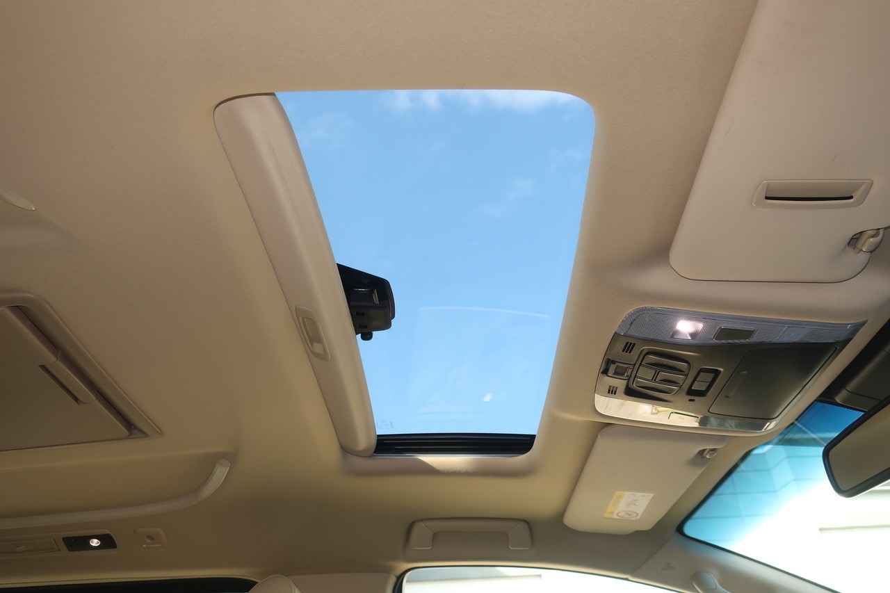 
								2020 Toyota Alphard 2.5L Hybrid full									