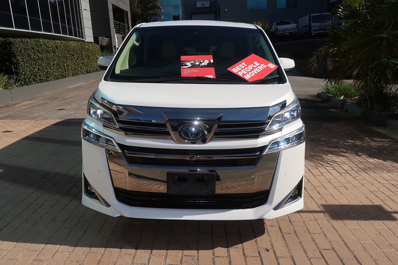 
								2020 Toyota Vellfire Hybrid full									