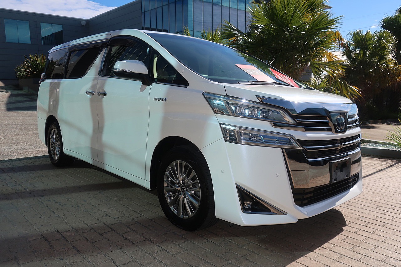 
								2020 Toyota Vellfire Hybrid full									