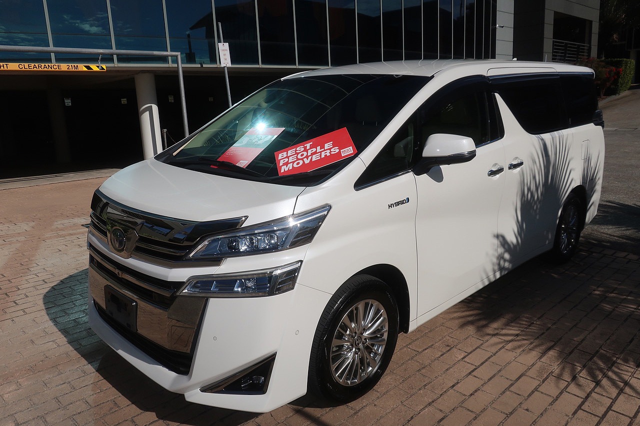 
								2020 Toyota Vellfire 2.5L Hybrid full									