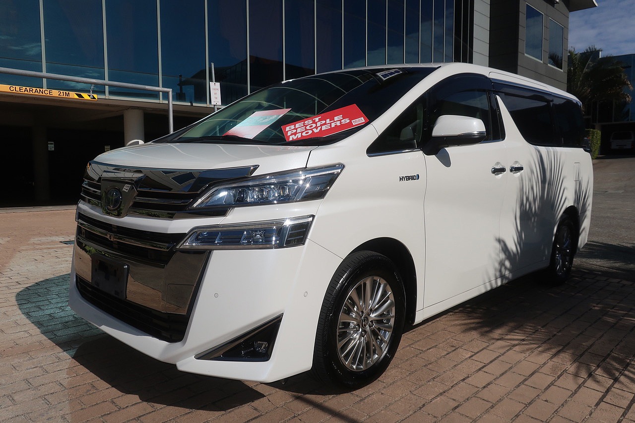 
								2020 Toyota Vellfire Hybrid full									