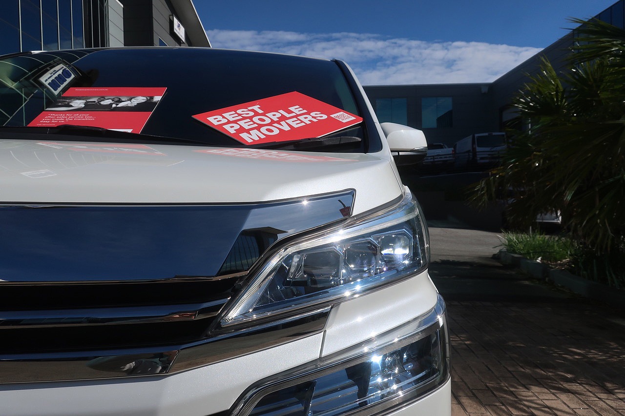
								2020 Toyota Vellfire Hybrid full									