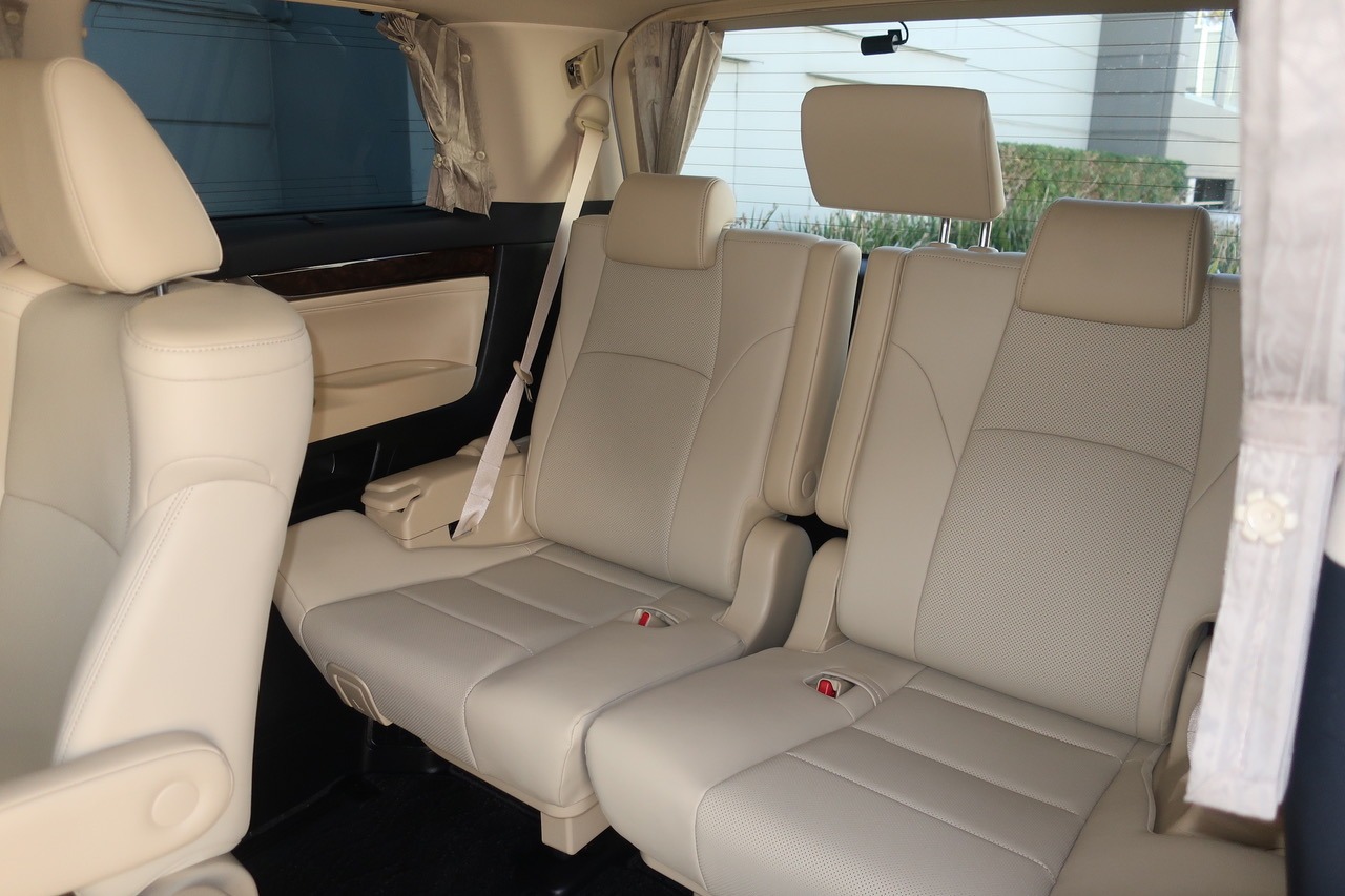 
								2020 Toyota Vellfire Hybrid full									