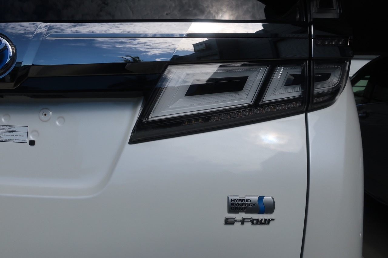 
								2020 Toyota Vellfire Hybrid full									