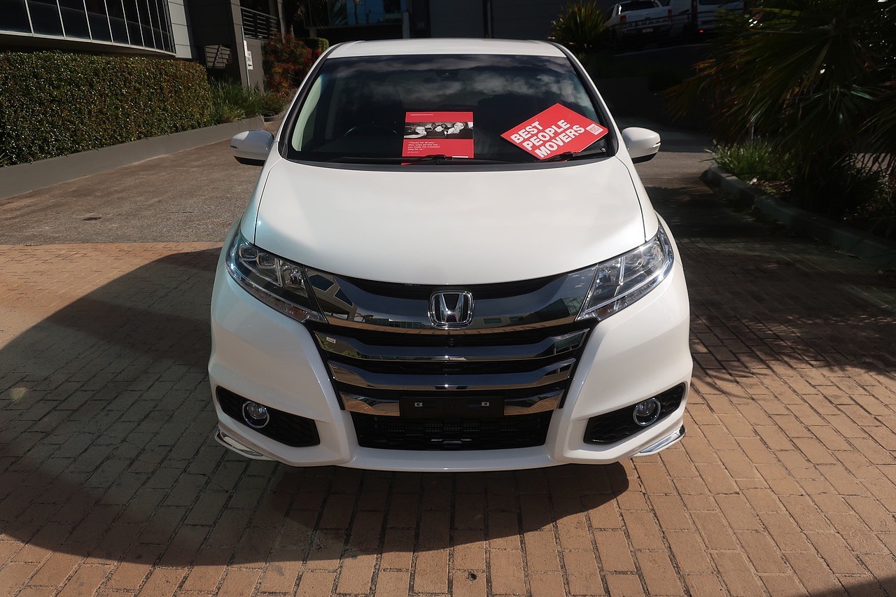 
								2017 Honda Odyssey 2.0L Hybrid full									