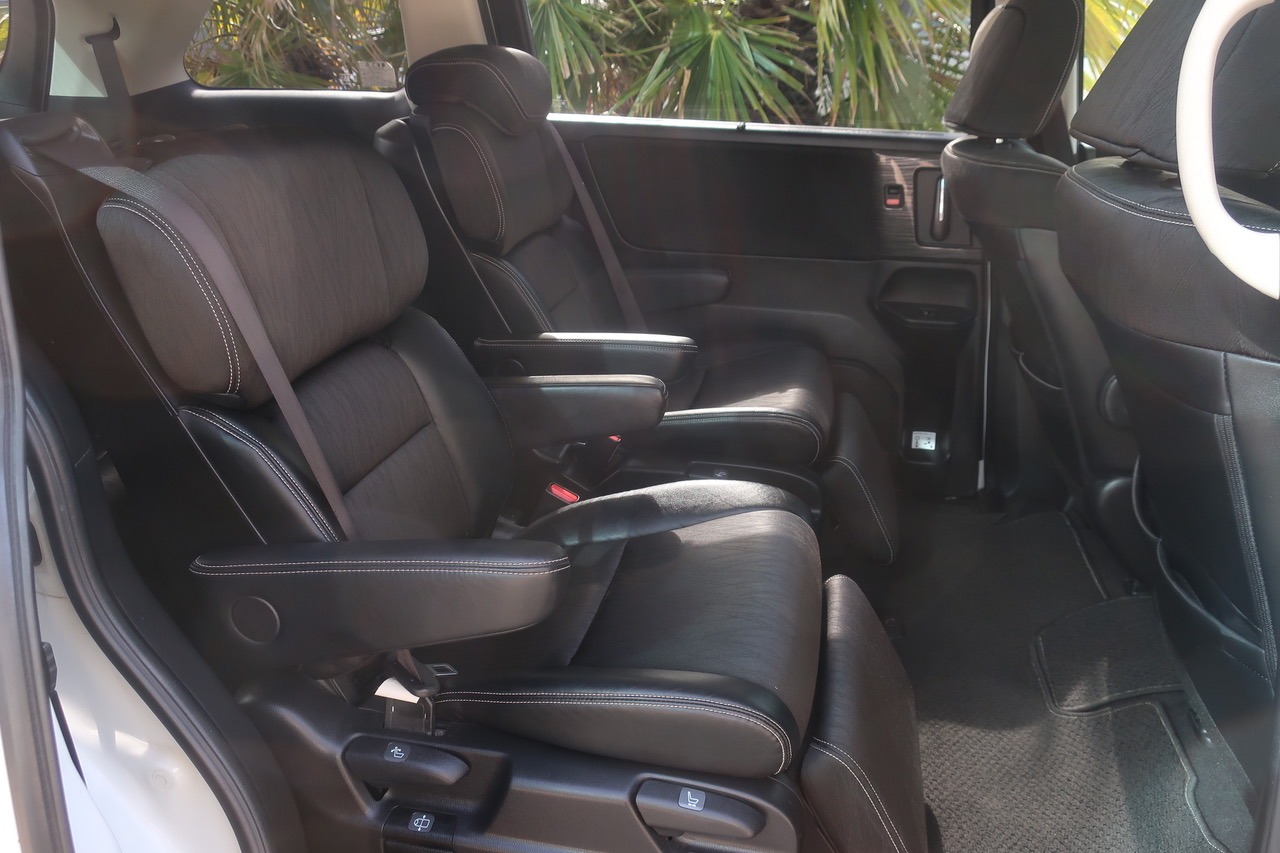 
								2017 Honda Odyssey 2.0L Hybrid full									