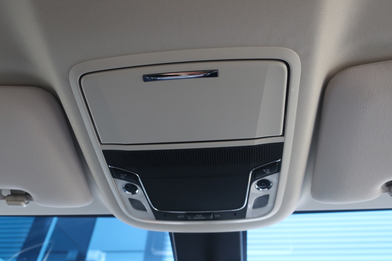 
								2017 Honda Odyssey 2.0L Hybrid full									