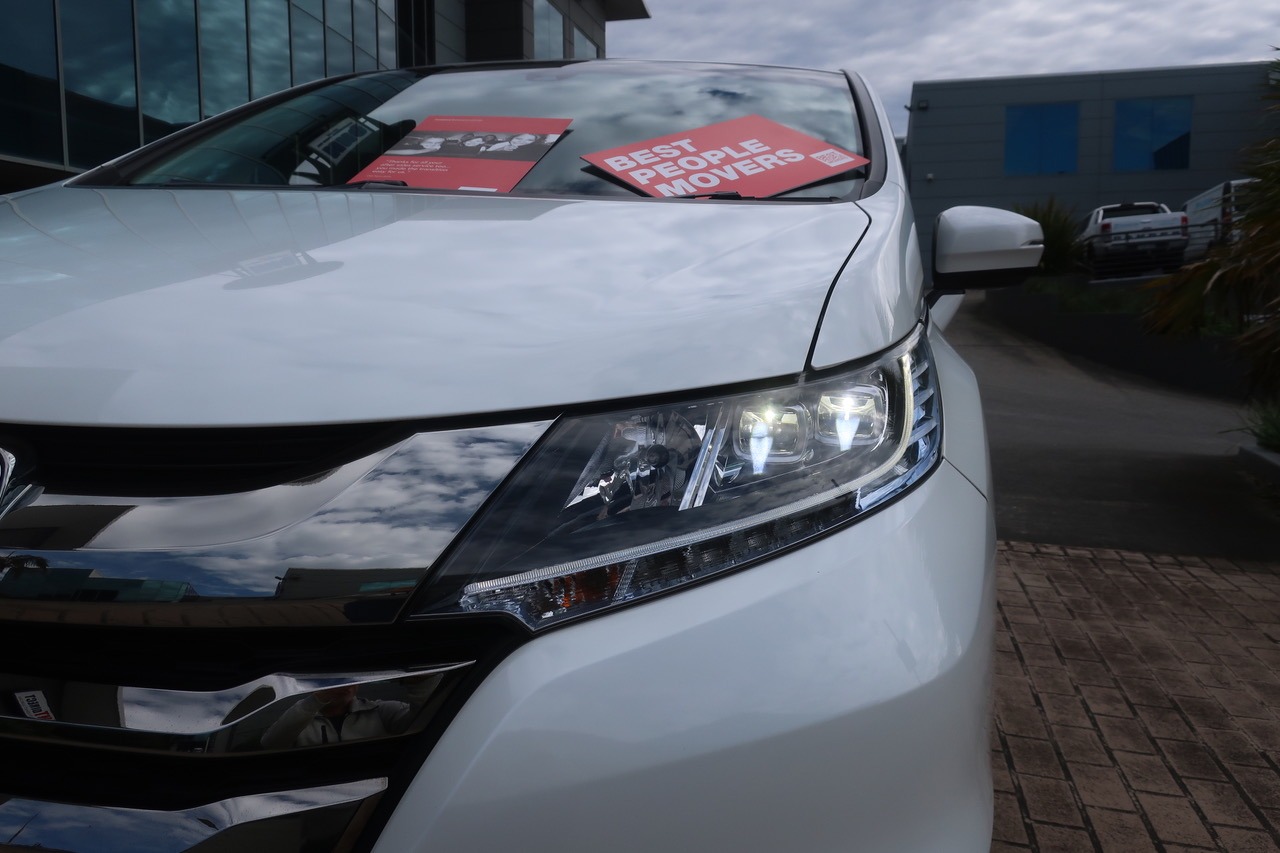 
								2017 Honda Odyssey 2.0L Hybrid full									