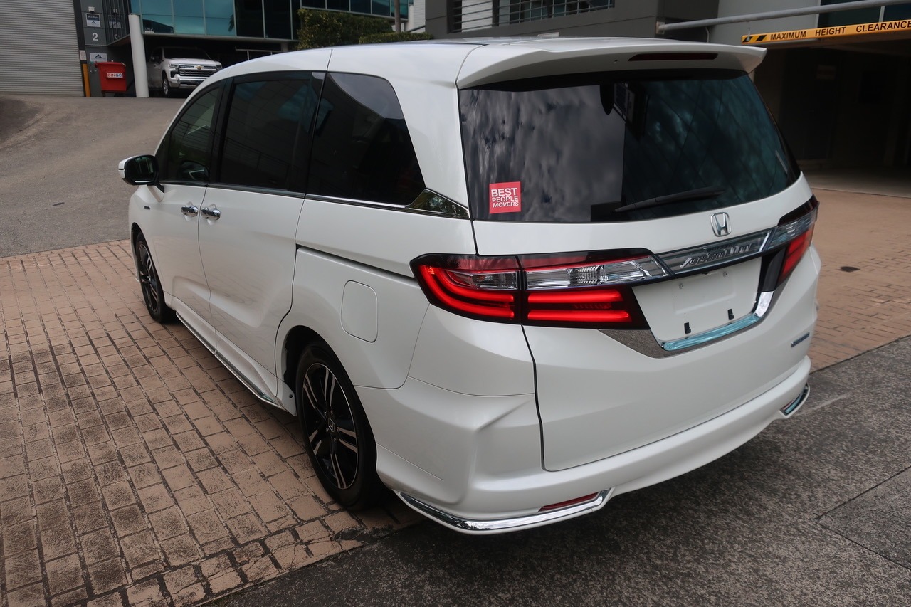 
								2017 Honda Odyssey 2.0L Hybrid full									