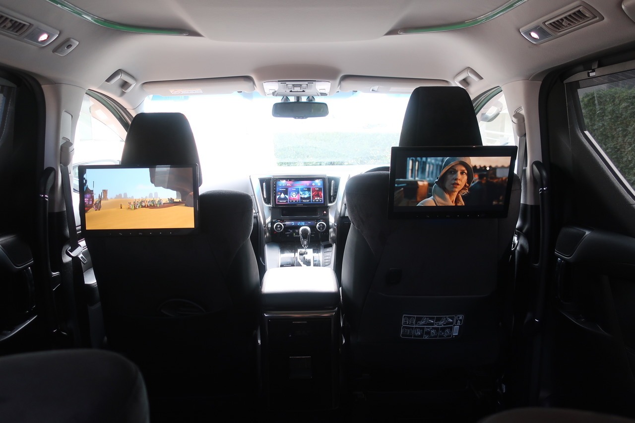 
								Toyota Alphard Hybrid 2.5L Hybrid 2018 full									