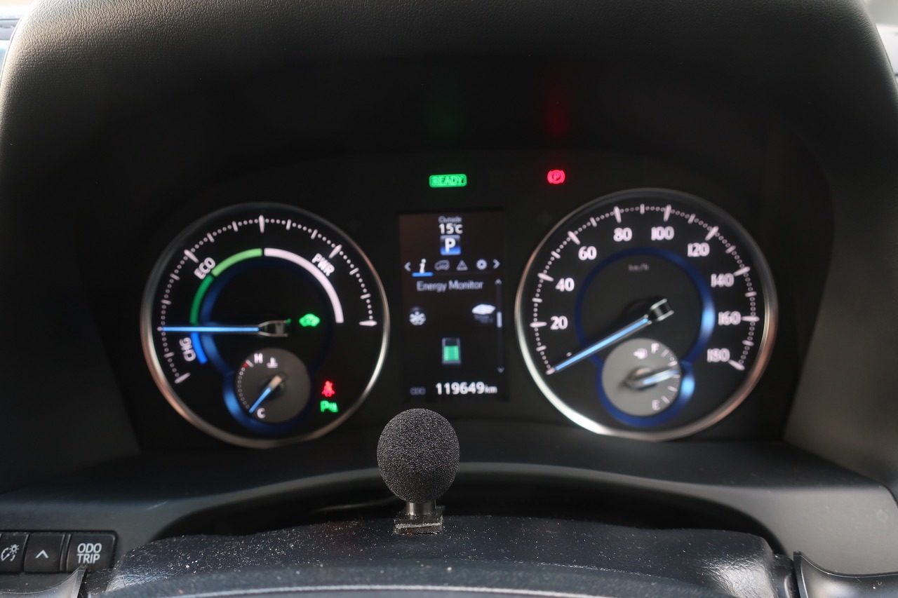 
								Toyota Alphard Hybrid 2.5L Hybrid 2018 full									