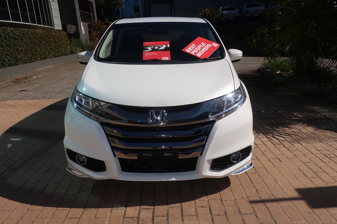 
								2017 Honda Odyssey 2.0L Hybrid full									