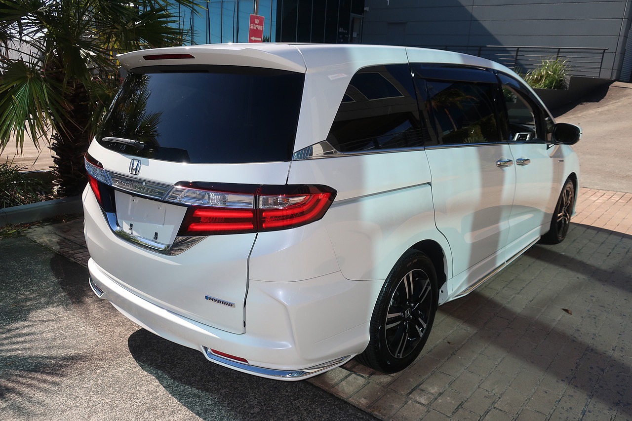 
								2017 Honda Odyssey 2.0L Hybrid full									
