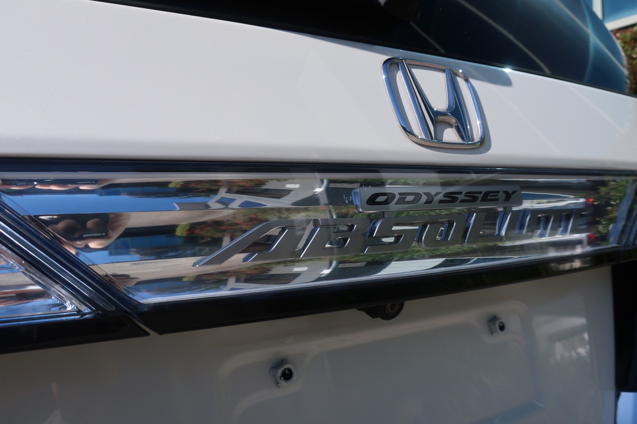 
								2017 Honda Odyssey 2.0L Hybrid full									