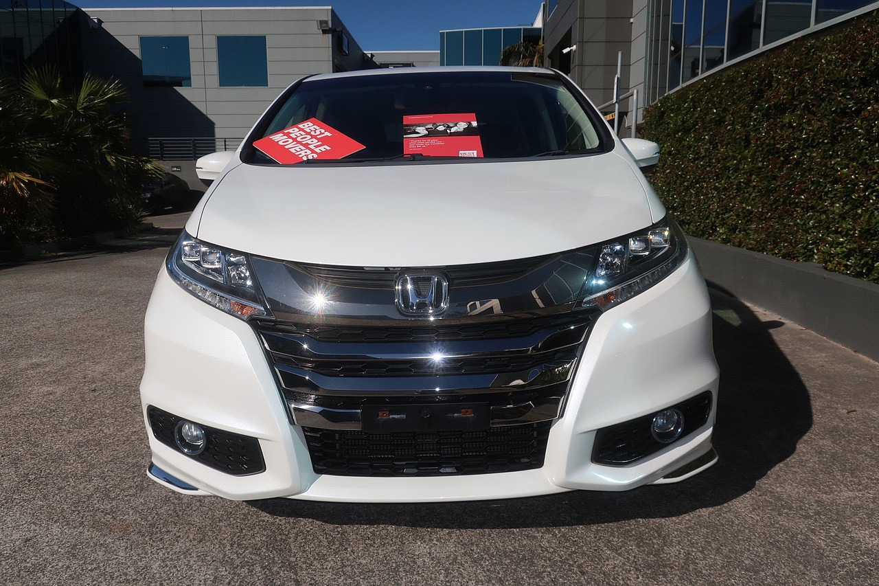 
								Honda Odyssey Hybrid 2016 full									