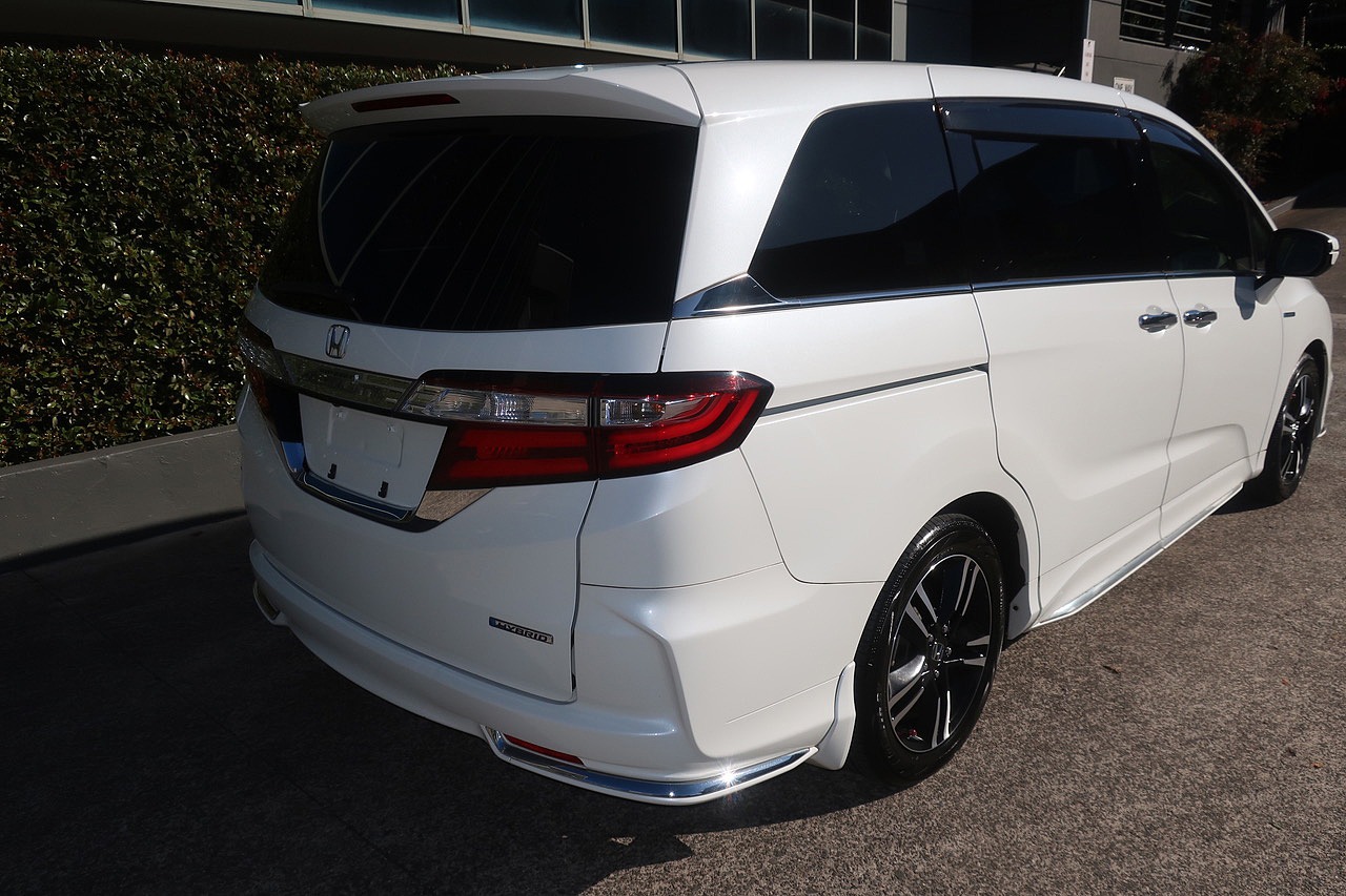 
								Honda Odyssey Hybrid 2016 full									