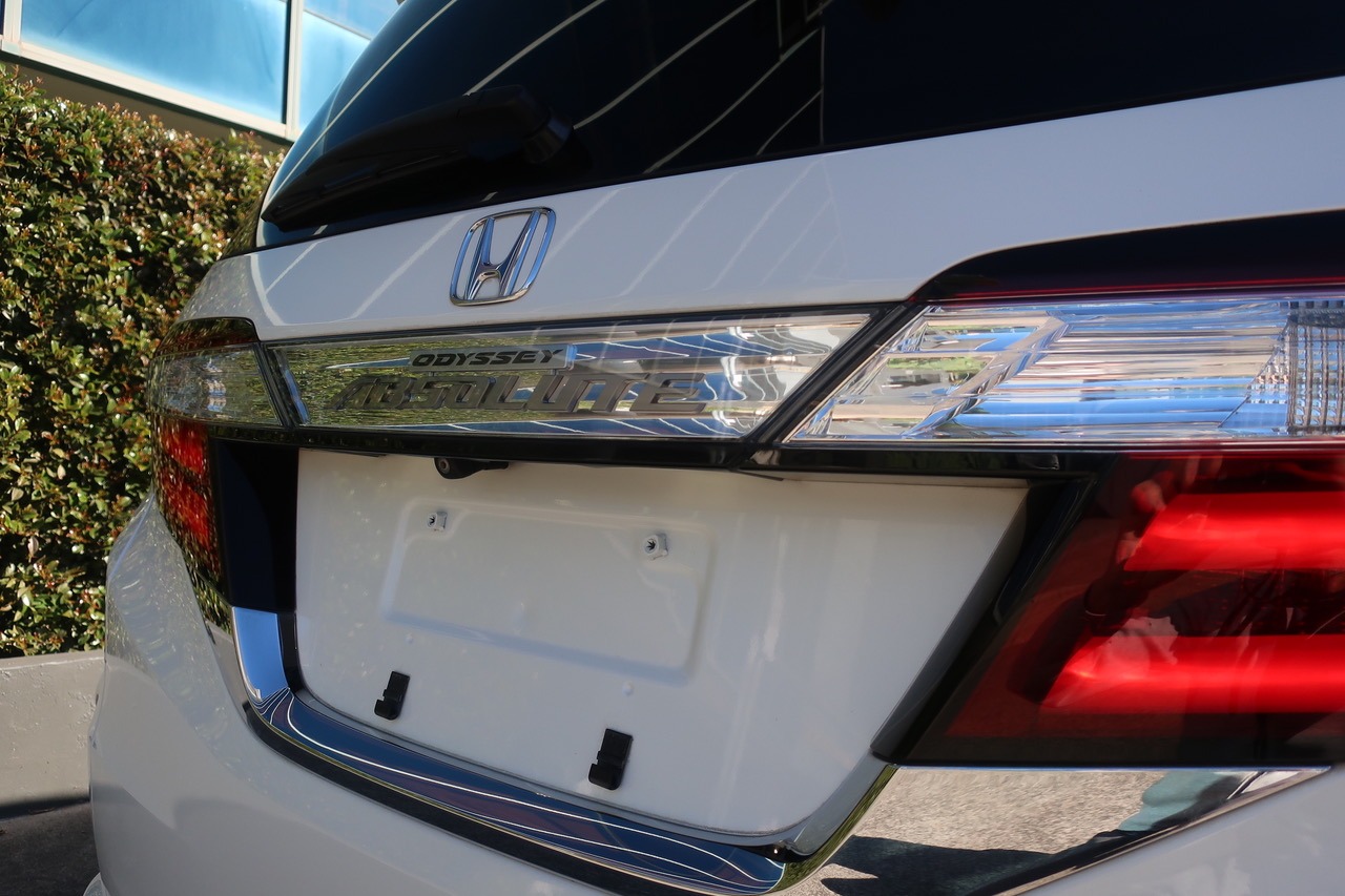 
								Honda Odyssey Hybrid 2016 full									