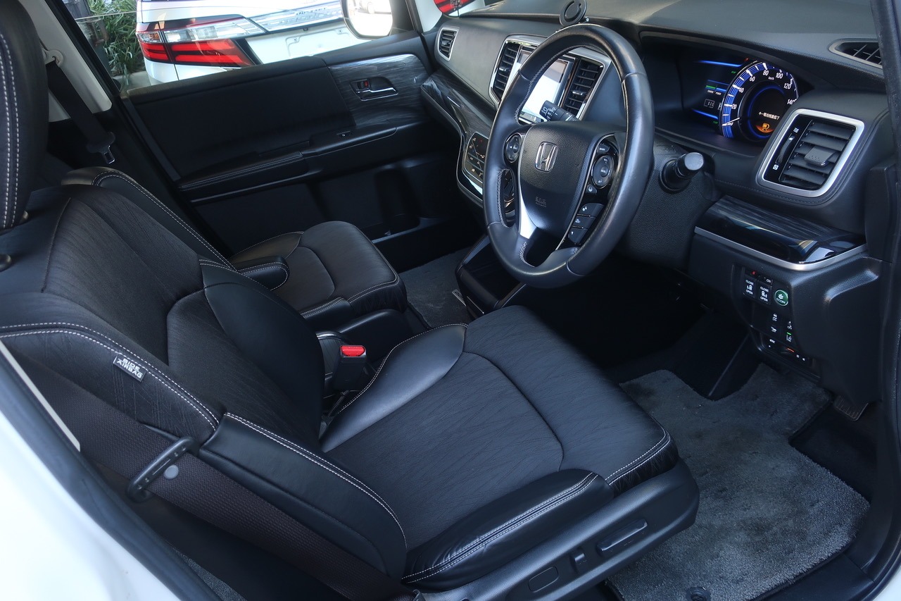 
								Honda Odyssey Hybrid 2016 full									