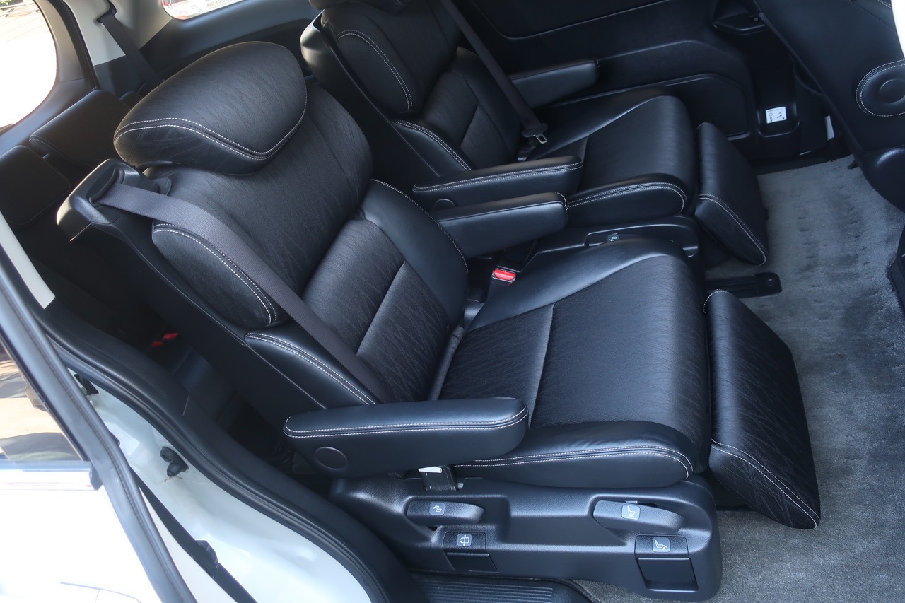 
								Honda Odyssey Hybrid 2016 full									