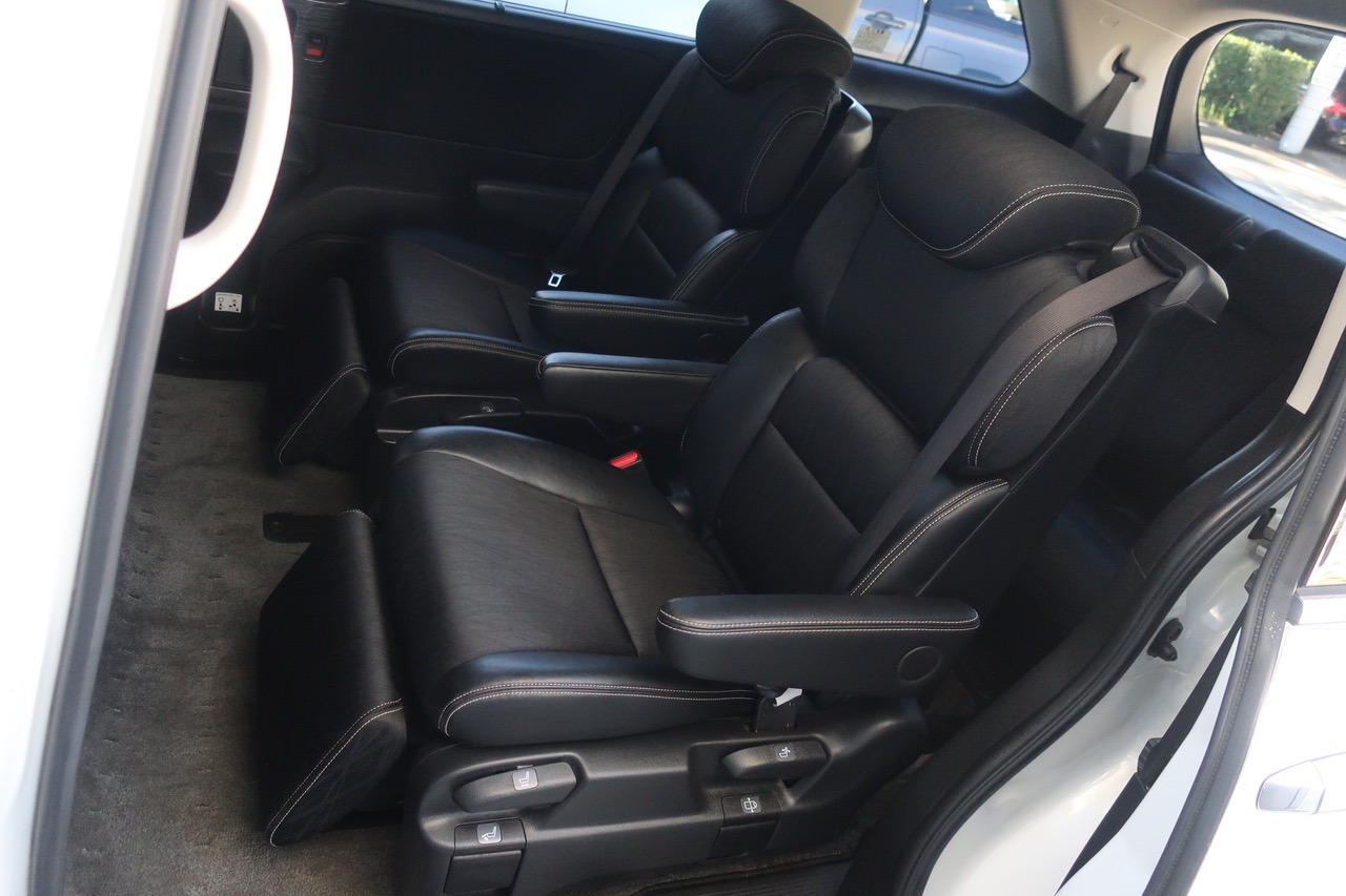 
								Honda Odyssey Hybrid 2016 full									