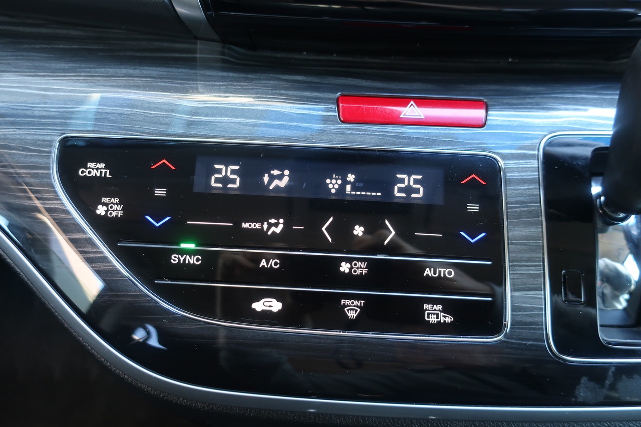 
								Honda Odyssey Hybrid 2016 full									