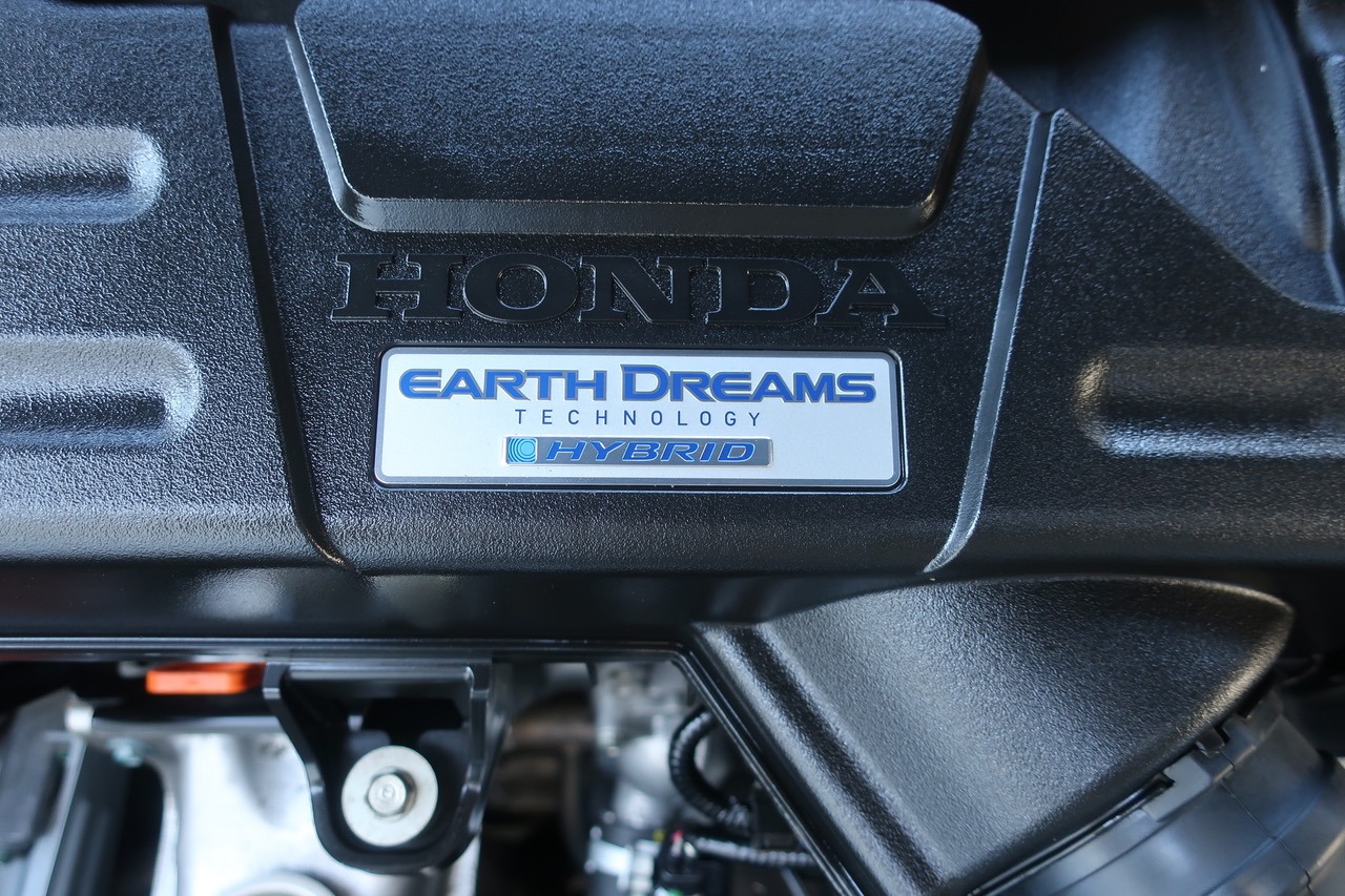 
								Honda Odyssey Hybrid 2016 full									