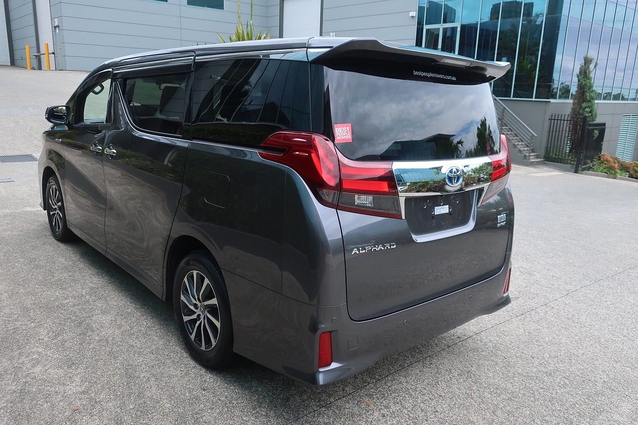 
								Toyota Alphard Hybrid 2.5L Hybrid 2018 full									