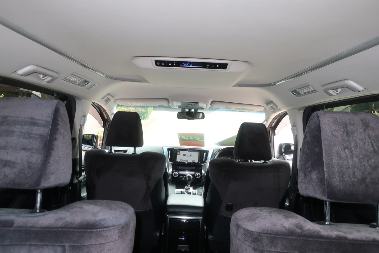 
								Toyota Alphard Hybrid 2.5L Hybrid 2018 full									