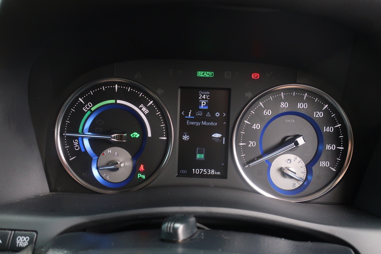 
								Toyota Alphard Hybrid 2.5L Hybrid 2018 full									