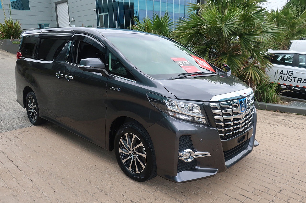 
								Toyota Alphard Hybrid 2.5L Hybrid 2018 full									