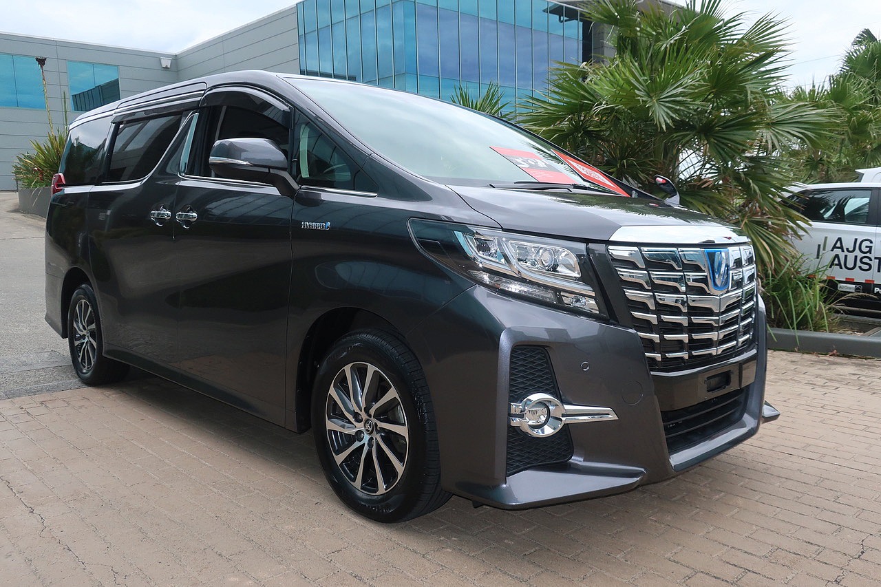 
								Toyota Alphard Hybrid 2.5L Hybrid 2018 full									