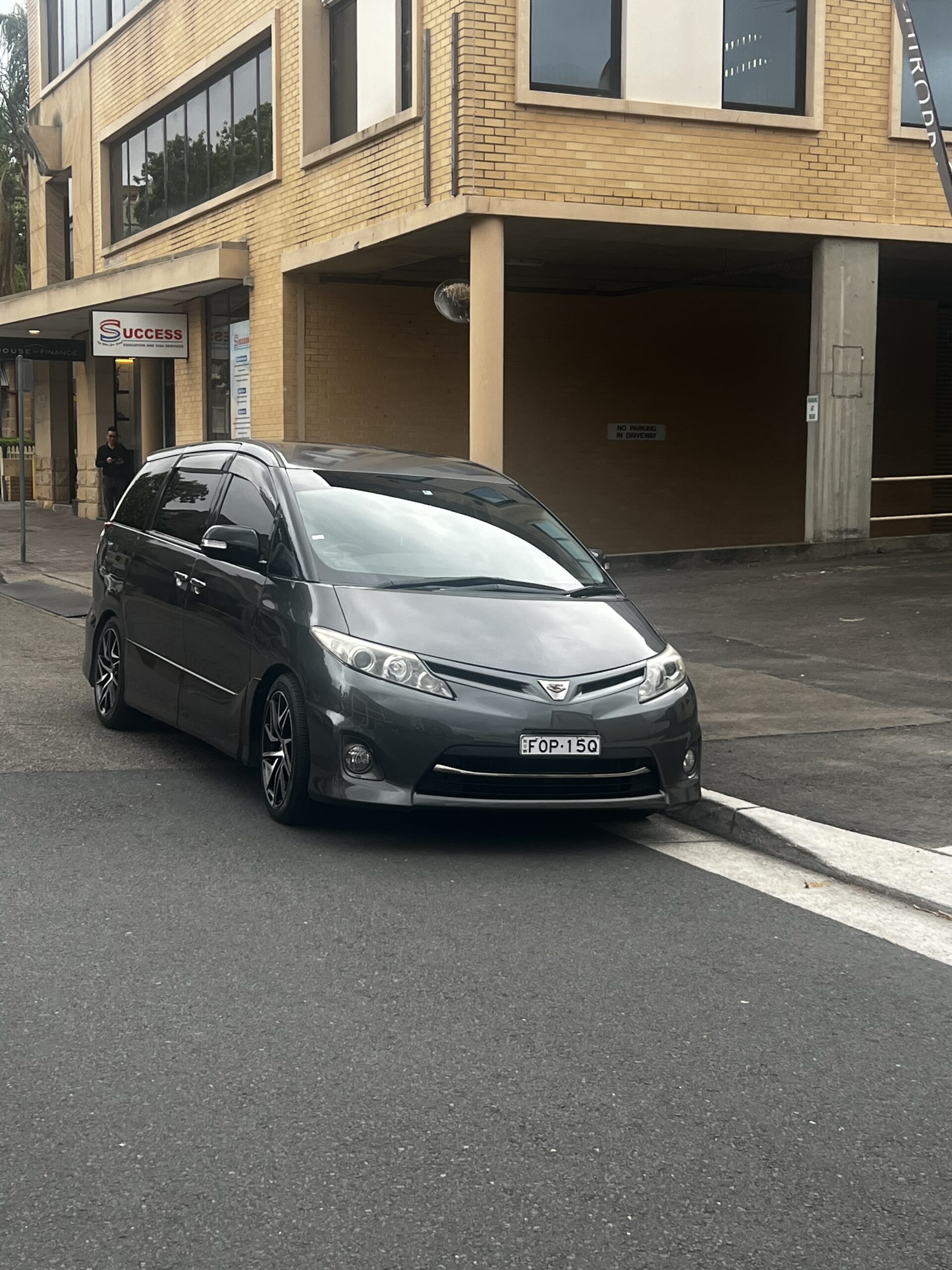 
								Toyota Estima 2010 ACR50 full									