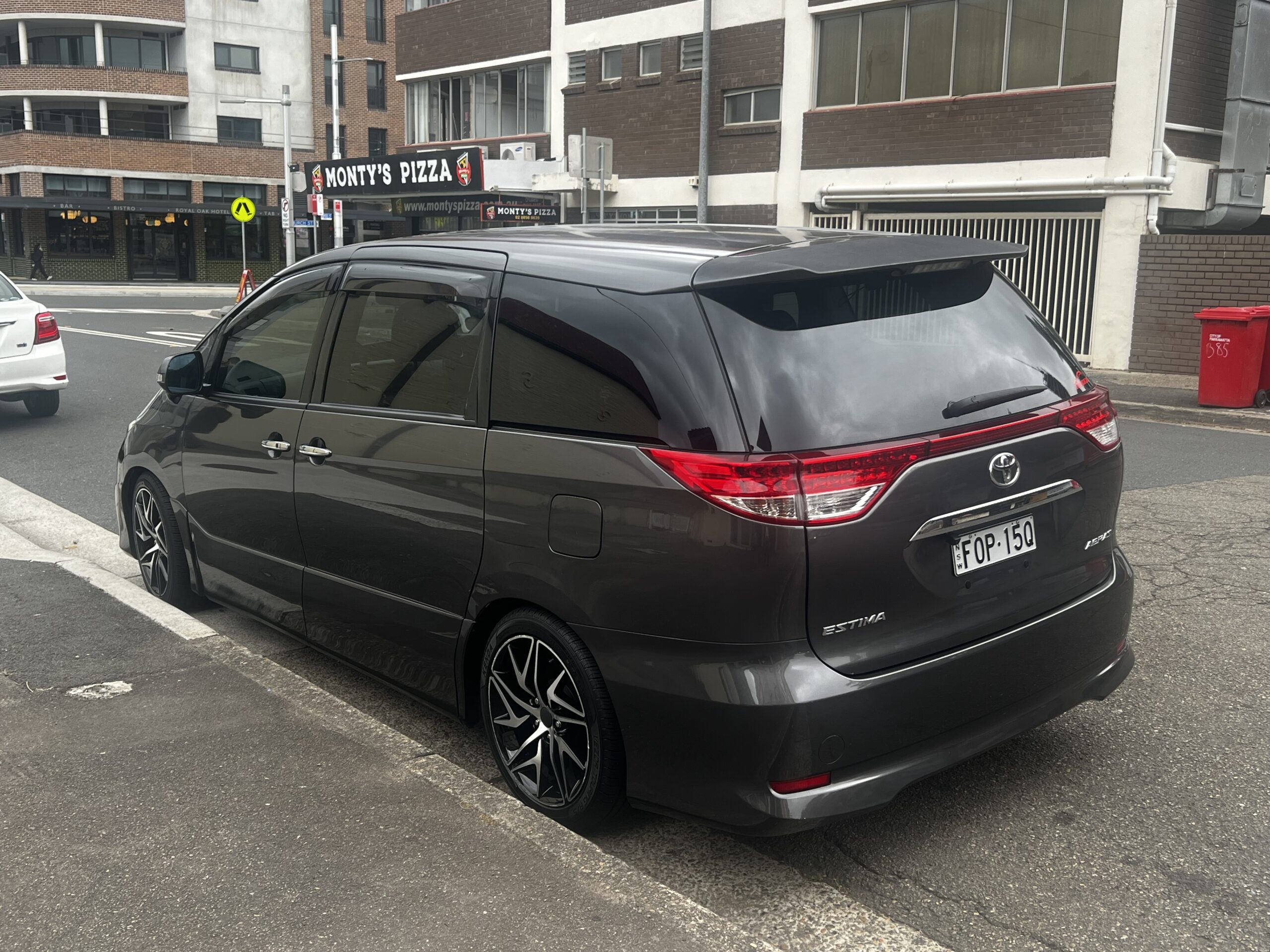 
								Toyota Estima 2010 ACR50 full									